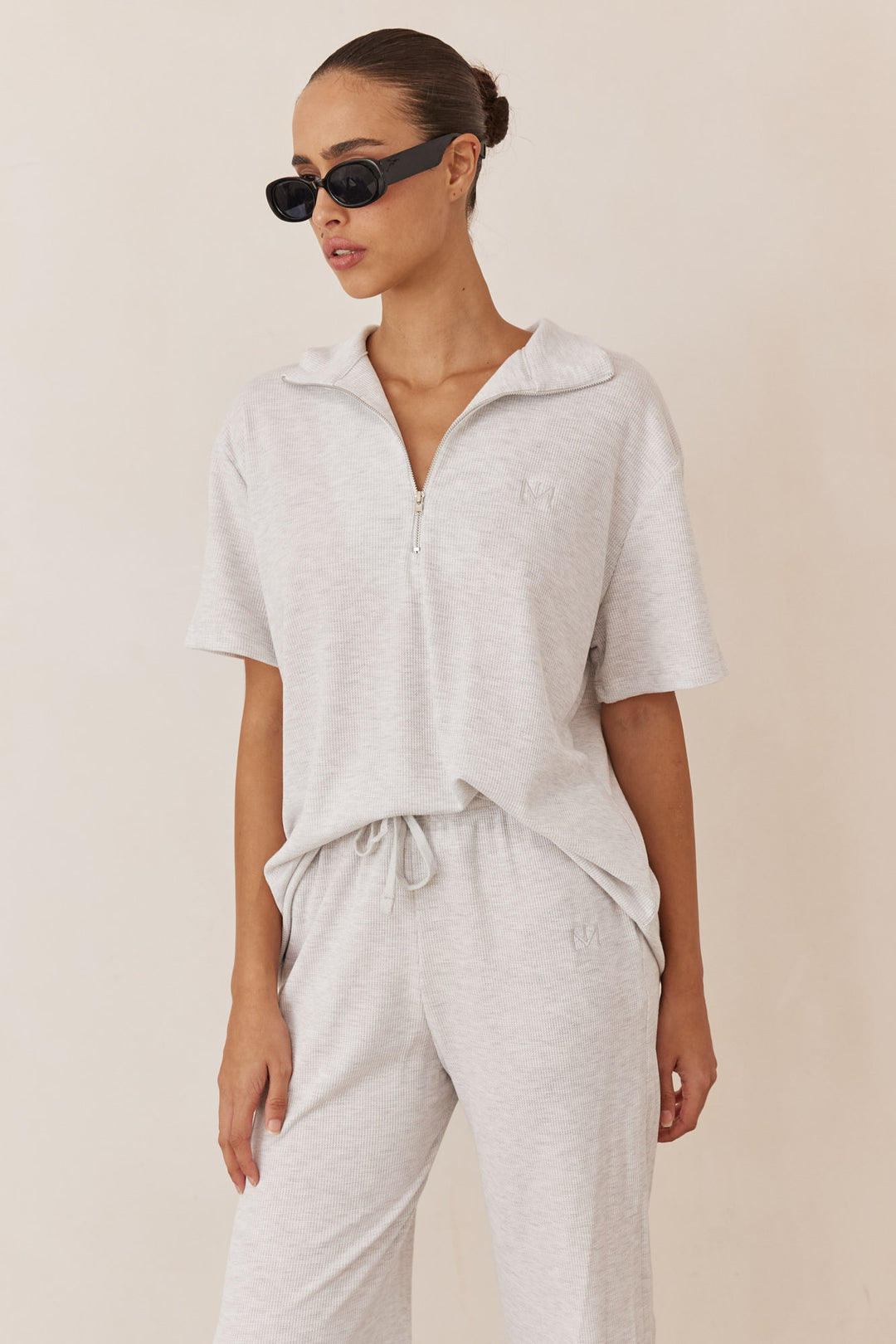 חולצת ג'סטין בד וופל בשילוב רוכסן | אפור בהיר