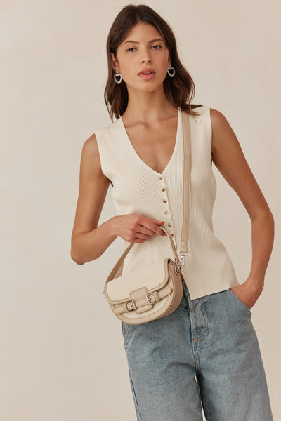 תיק יד אריאה בגימור דמוי עור | בז'/שמנת