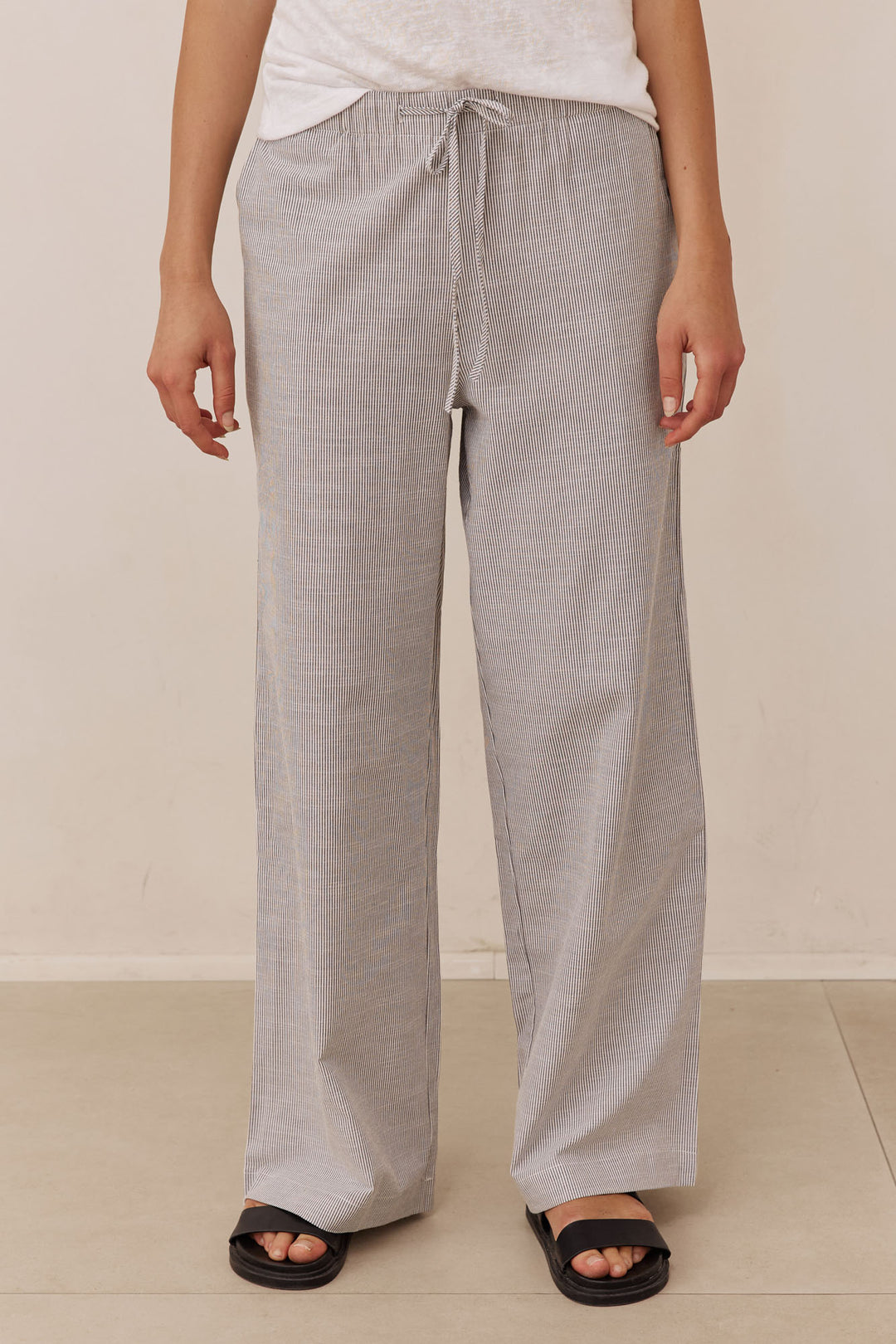 מכנסי ניקול סטרייפס בשילוב שרוך | שחור/לבן