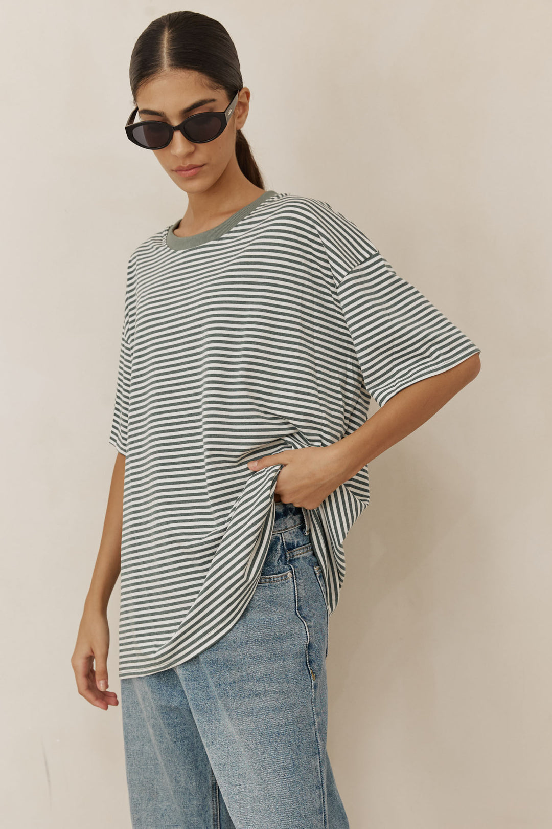 טי שירט אתנה סטרייפס גזרת אוברסייז | ירוק/לבן