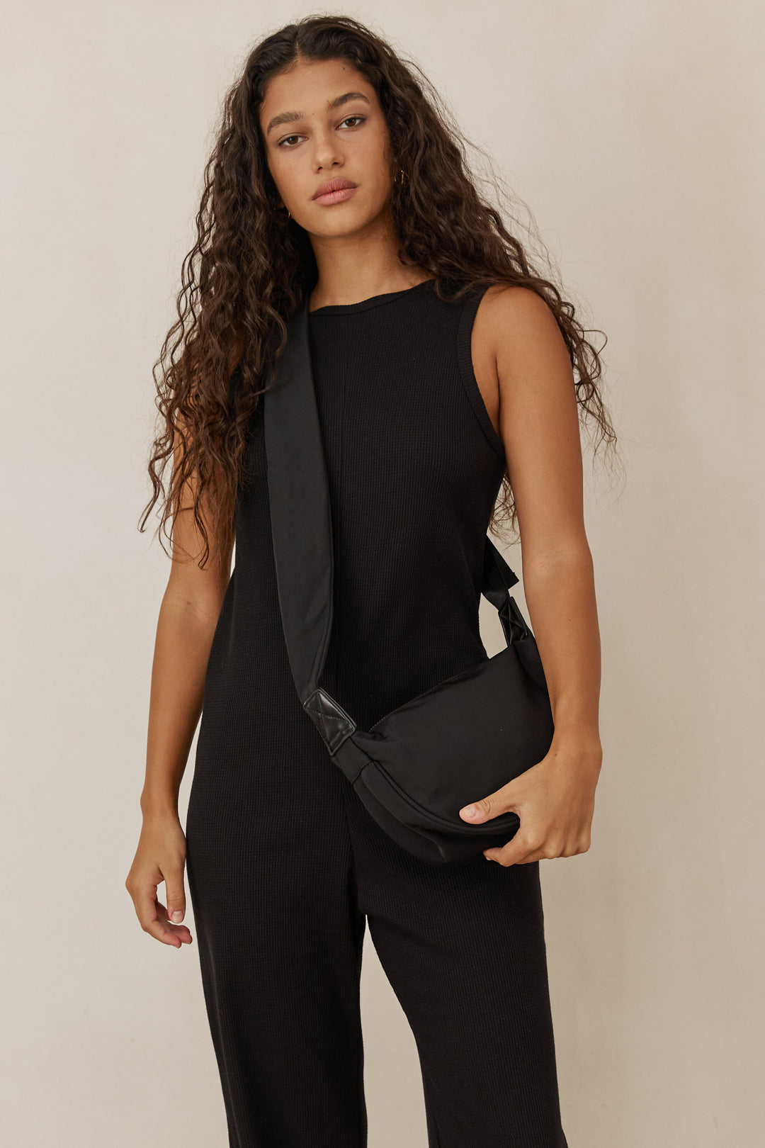 אוברול שר בד וופל מחשוף גב | שחור