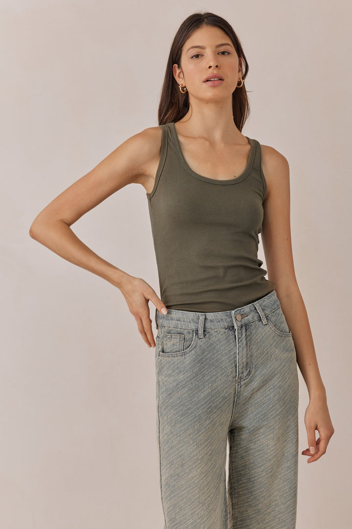 גופיית בייסיק סופי בד ריב דק | ירוק זית