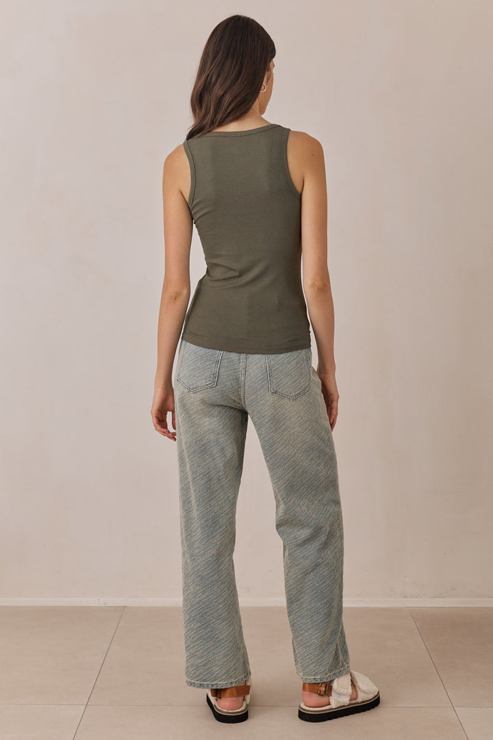 גופיית בייסיק סופי בד ריב דק | ירוק זית