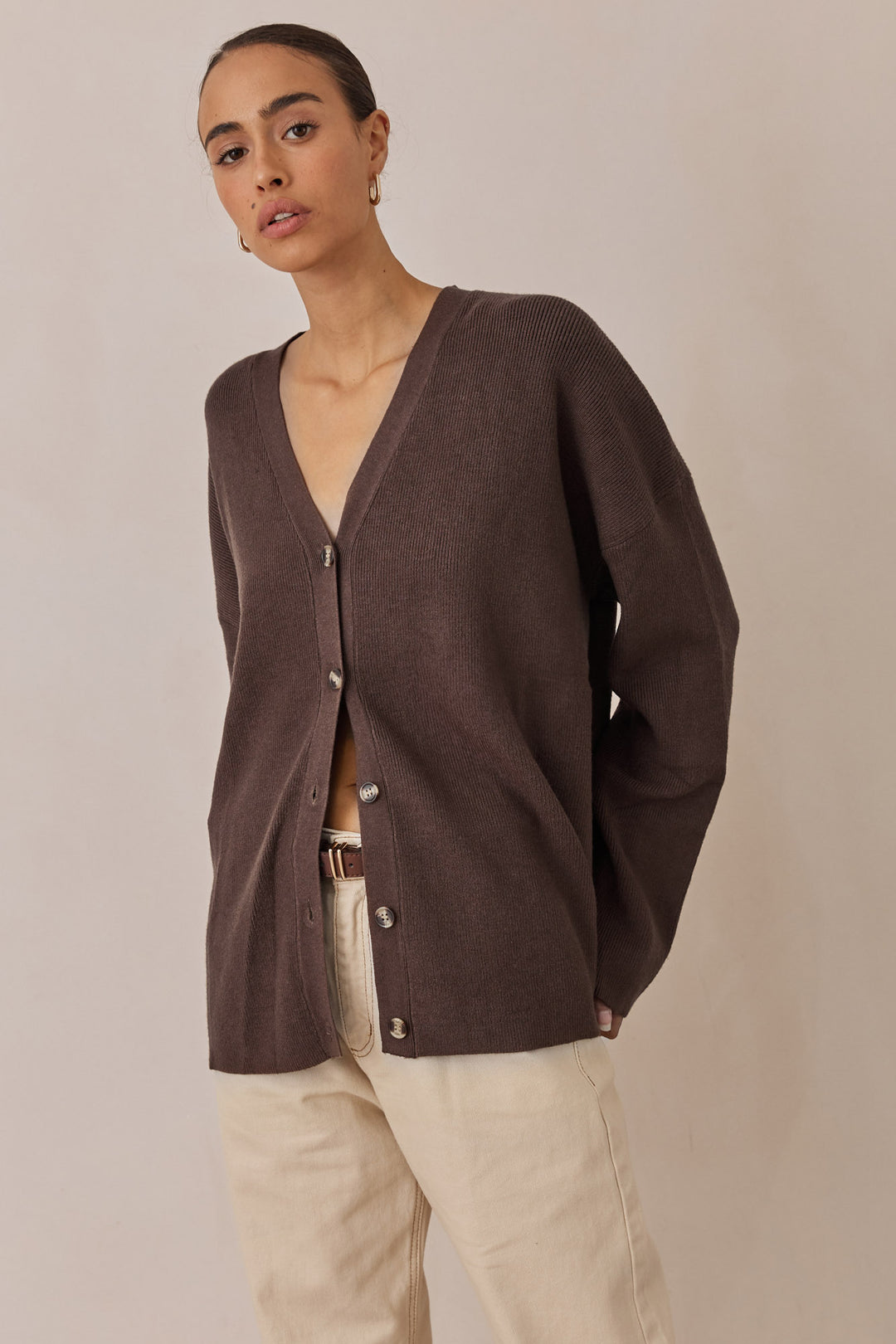 קרדיגן סריג ליסה בשילוב כפתורים | חום