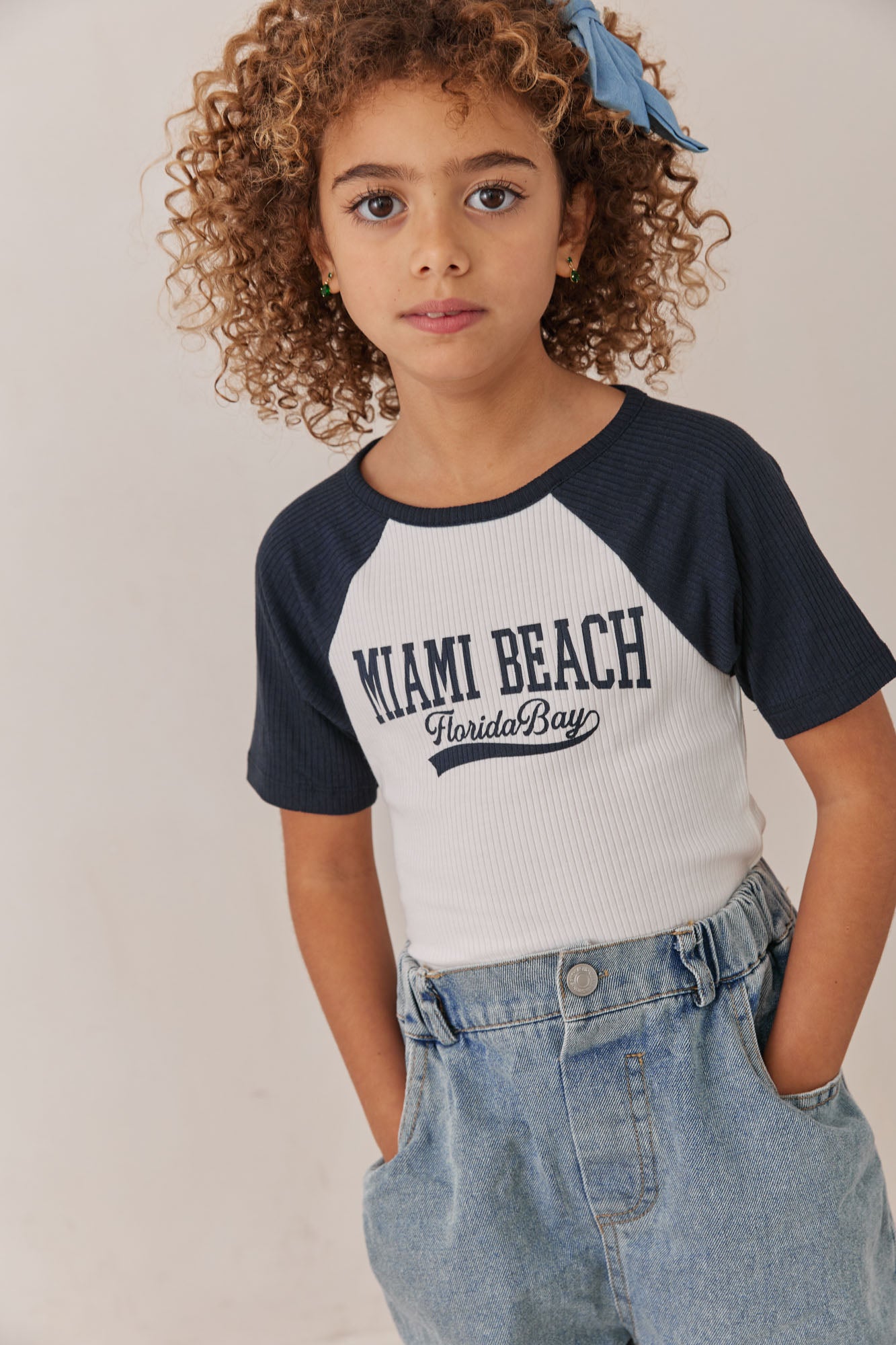 טי שירט MIAMI BEACH | לבן/שחור