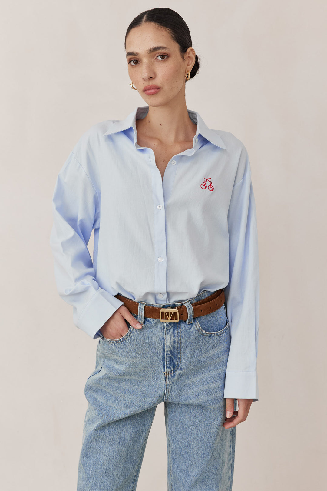 מכופתרת קווין בשילוב רקמה | כחול בהיר