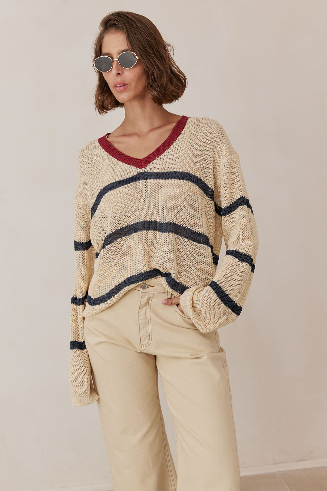 סריג לוקה סטרייפס מחשוף וי | בז'/כחול