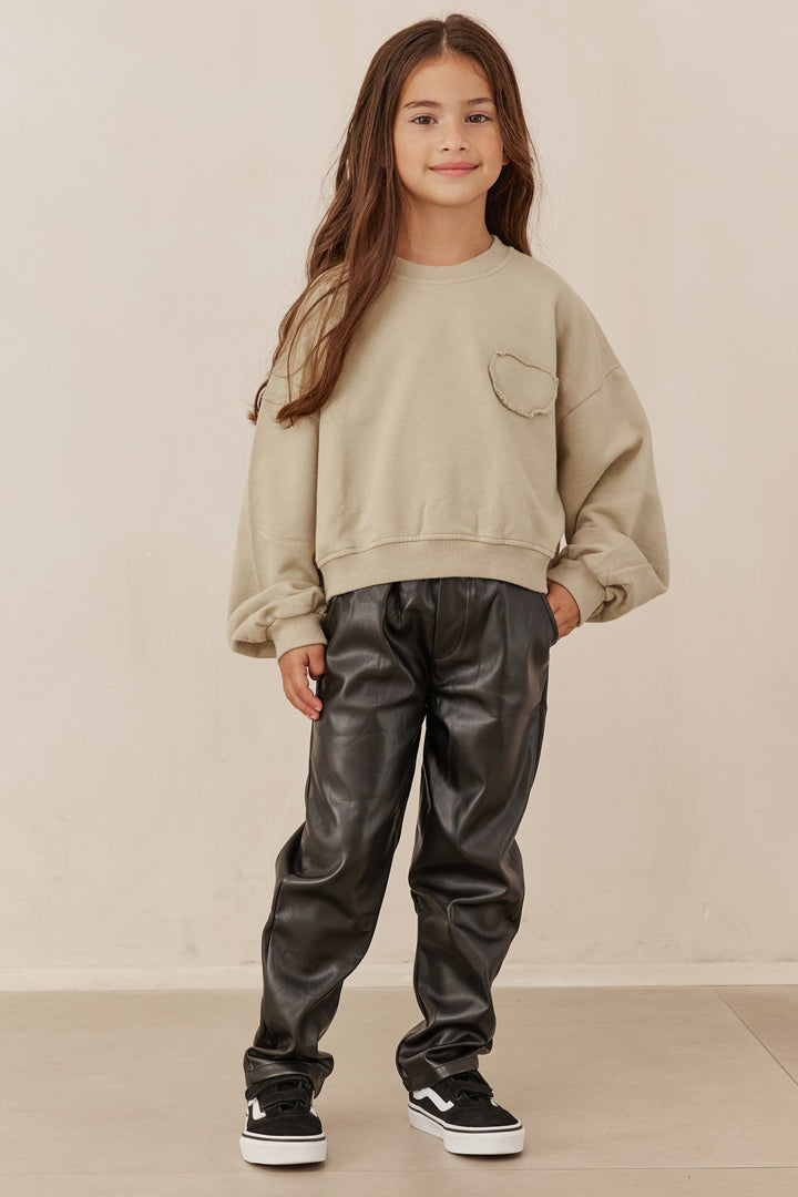 חולצת פוטר בגזרת קרופ סיומת מנג'ט | חאקי