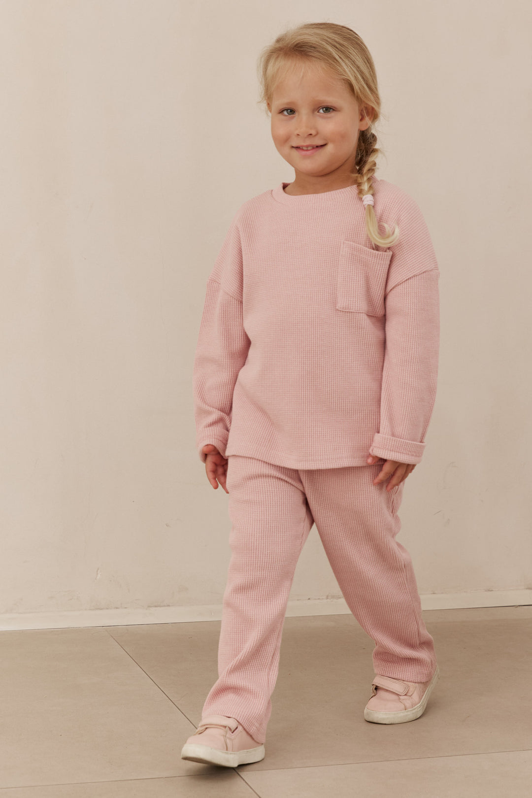 חליפת קים בד וופל בשילוב רקמת לוגו | ורוד