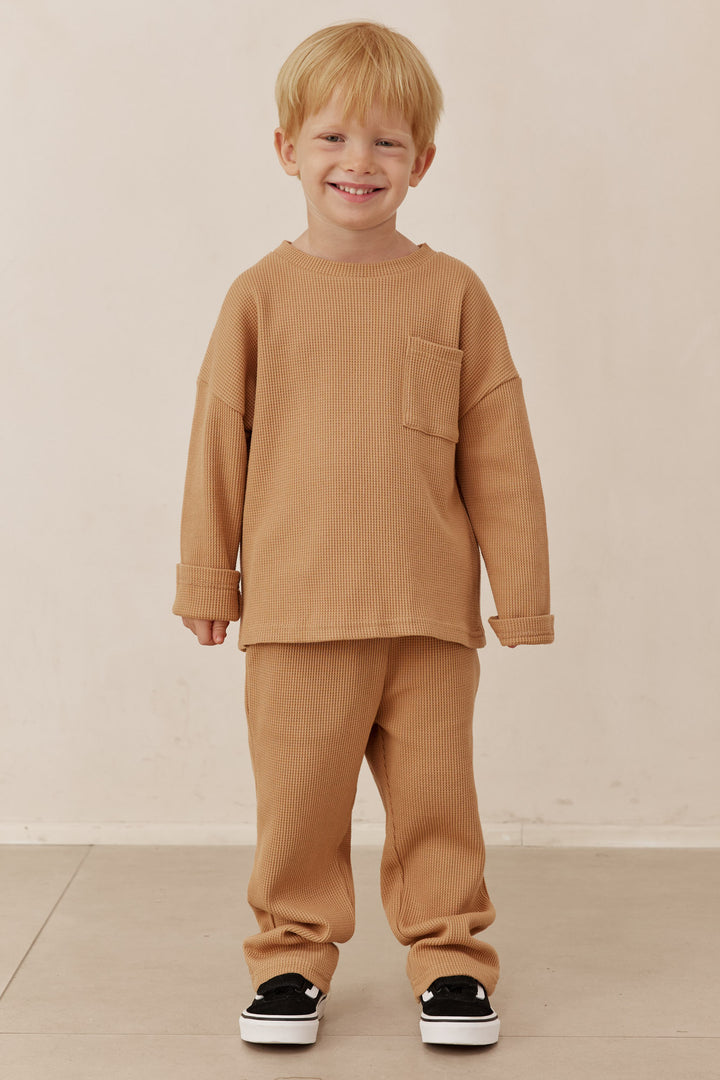 חליפת רוי בד וופל בשילוב רקמת לוגו | חום