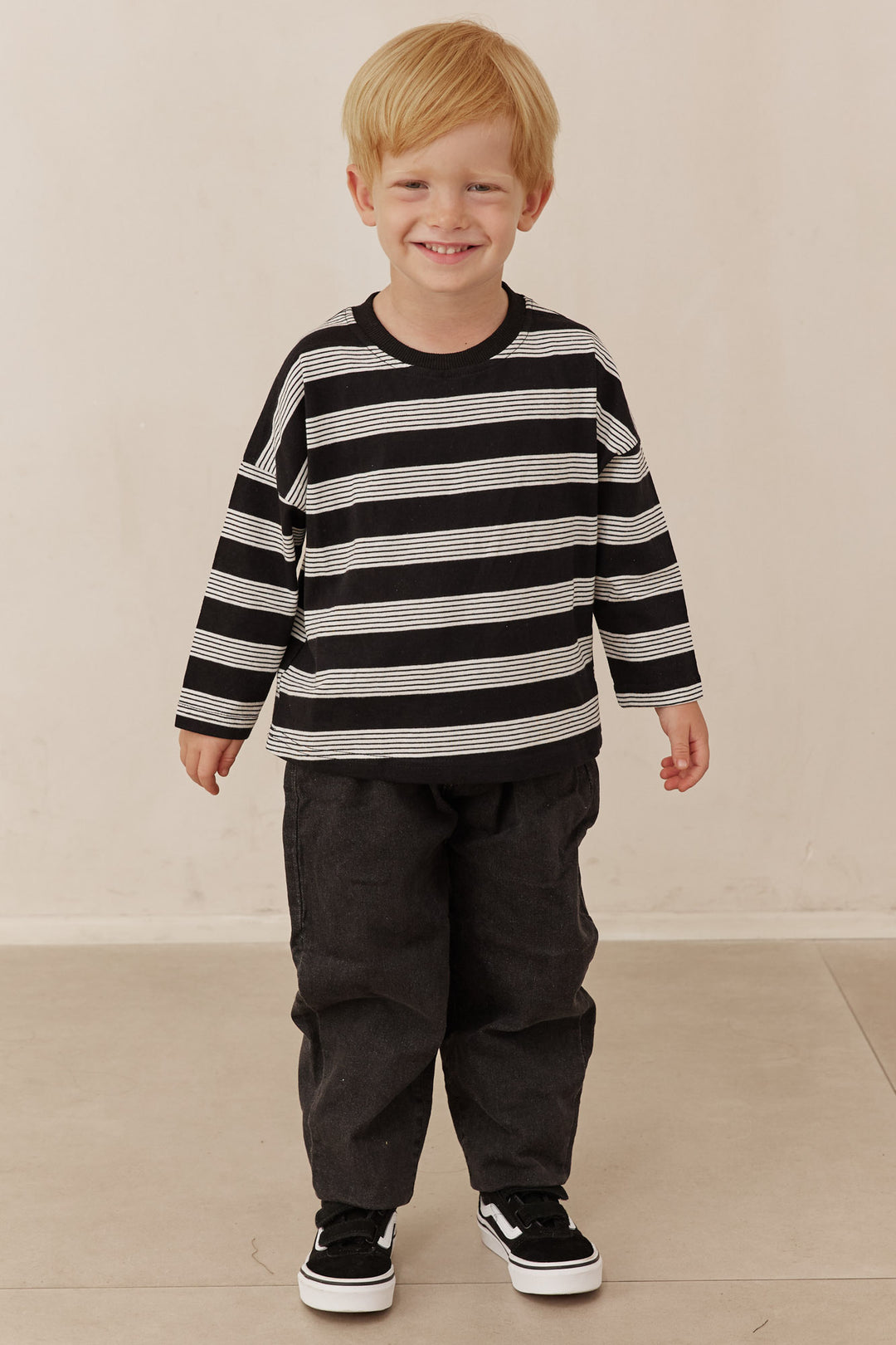 חולצת קול בוי פרינט פסים | שחור/לבן