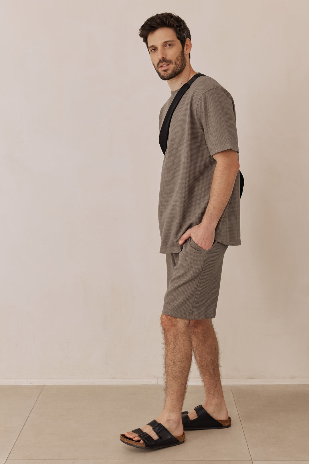 חולצת וופל אנדרו צווארון ניקי | חום