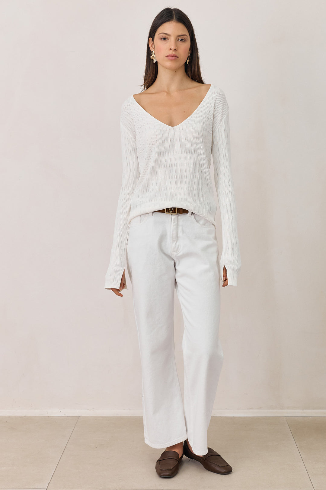 חולצת ניל עם טקסטורה ושסע בשרוול | לבן