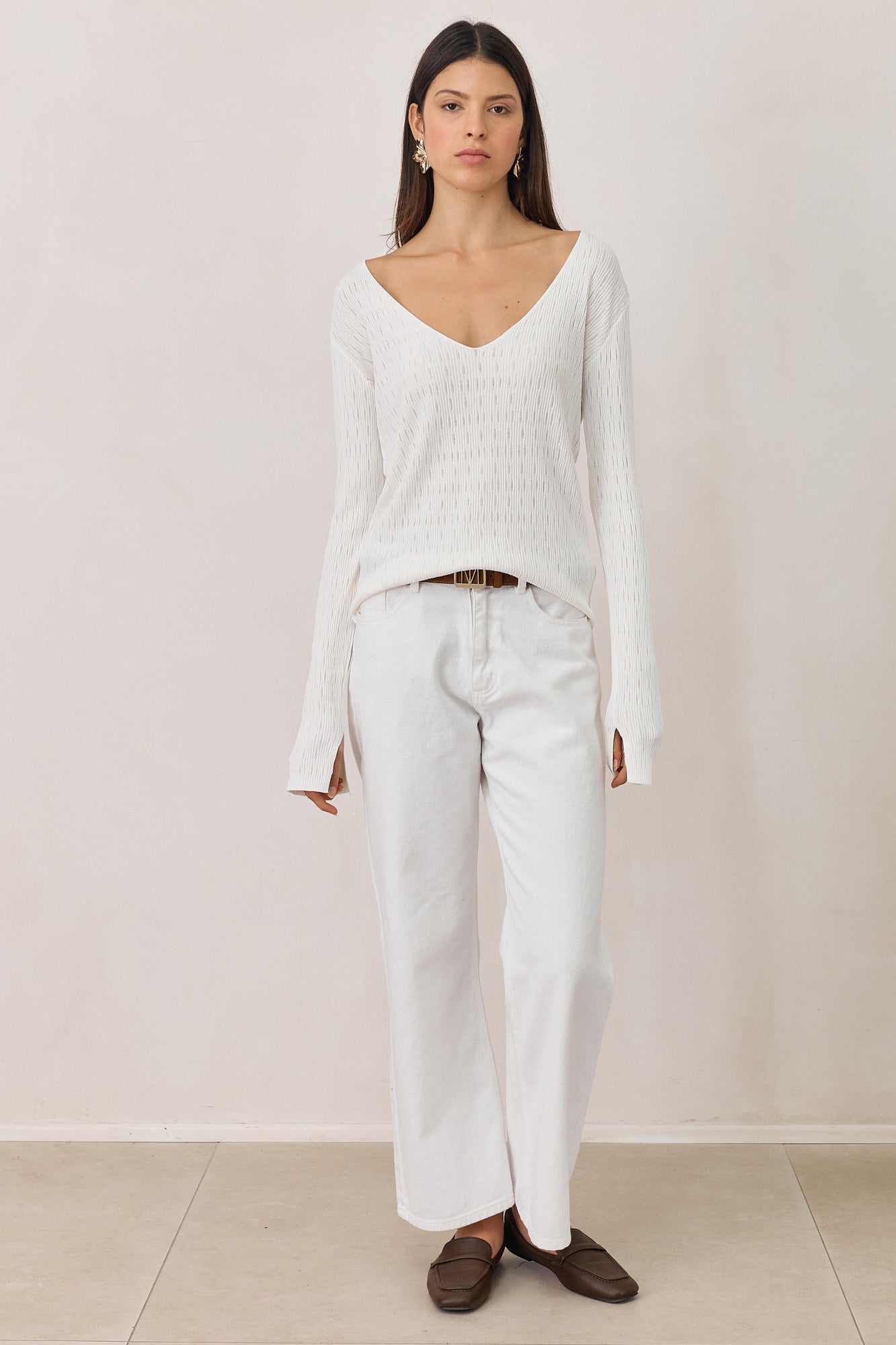 חולצת ניל עם טקסטורה ושסע בשרוול | לבן