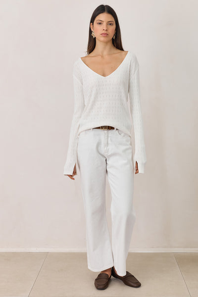 חולצת ניל עם טקסטורה ושסע בשרוול | לבן