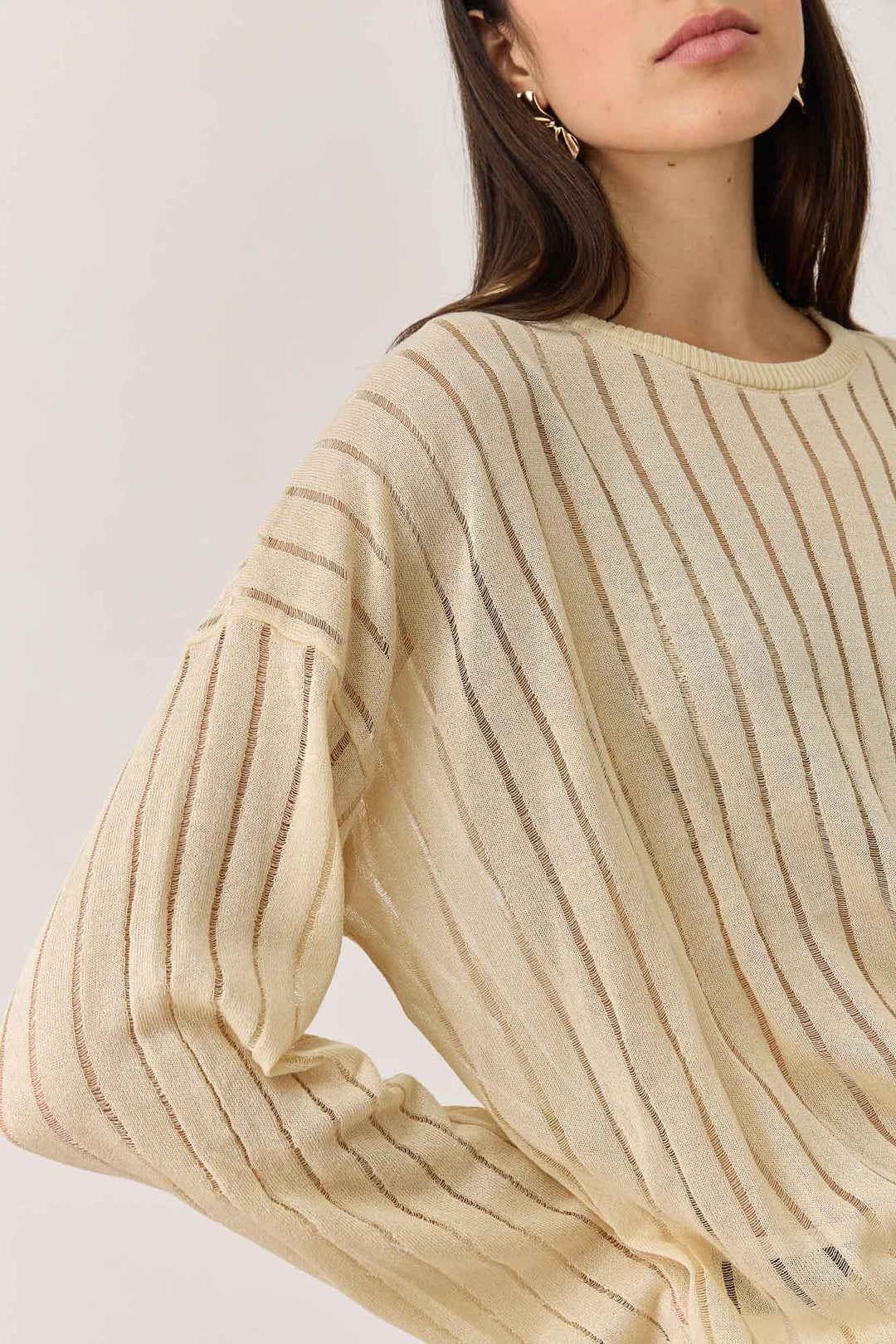 חולצת סריג דק פולי טקסטורת פסים | בז'