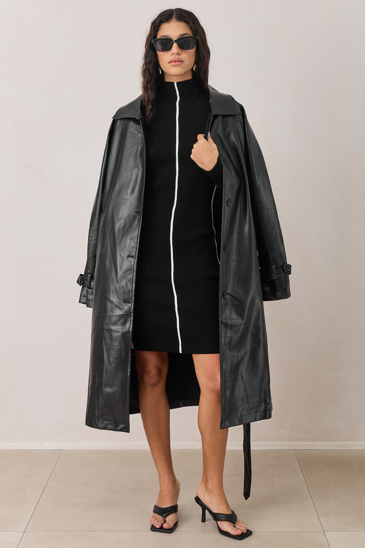 שמלת סריג קיילה חצי גולף תיפורים בולטים | שחור