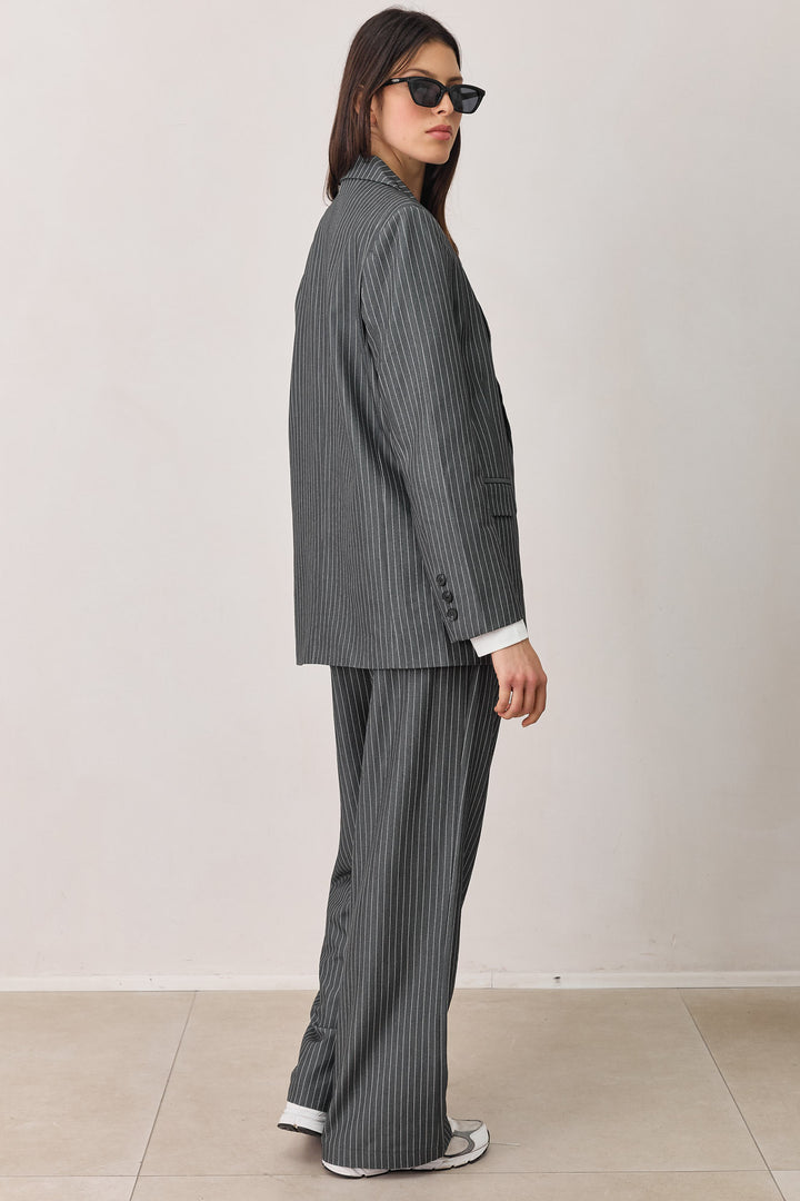 בלייזר מייקי הדפס פסים | אפור