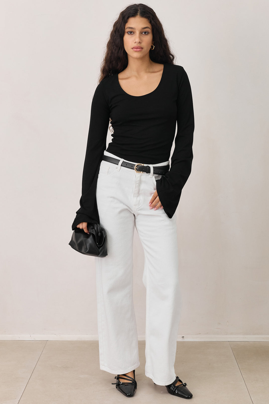 חולצת ג'וליאן מחשוף גב | שחור