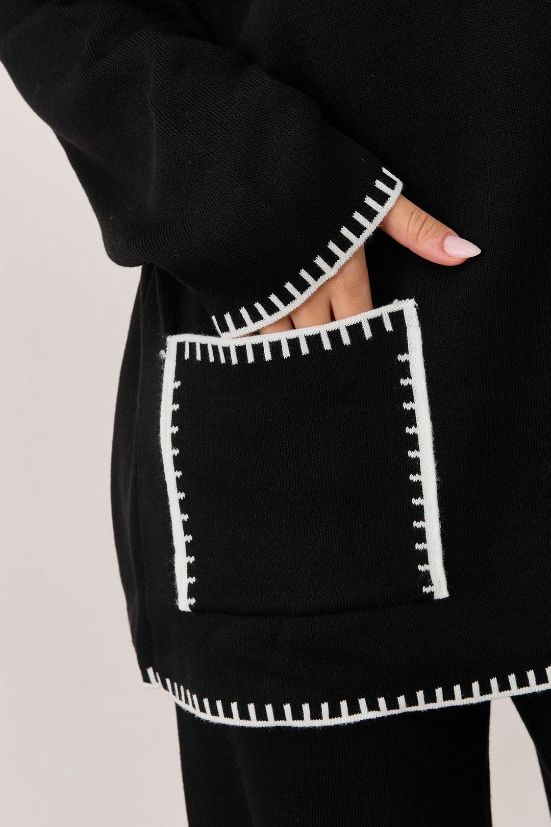 סריג אליוט תיפורים בולטים | שחור