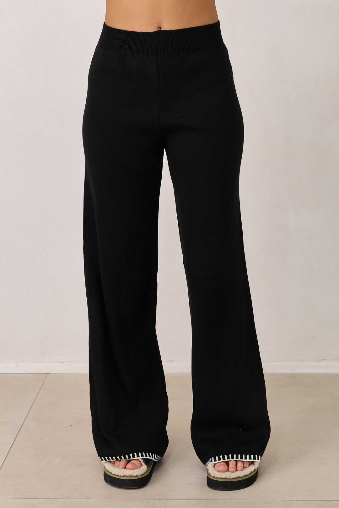 מכנסי סריג אליוט תיפורים בולטים | שחור