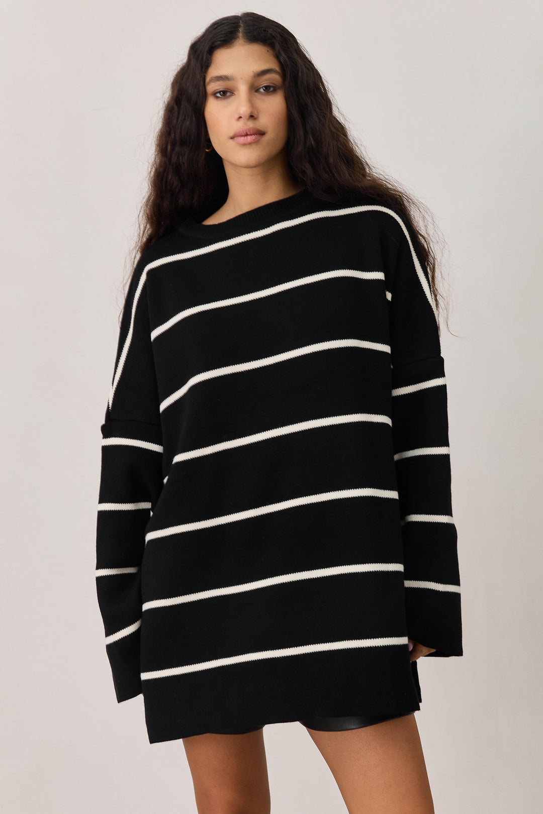 טוניקת סריג לורי סטרייפס | שחור/לבן