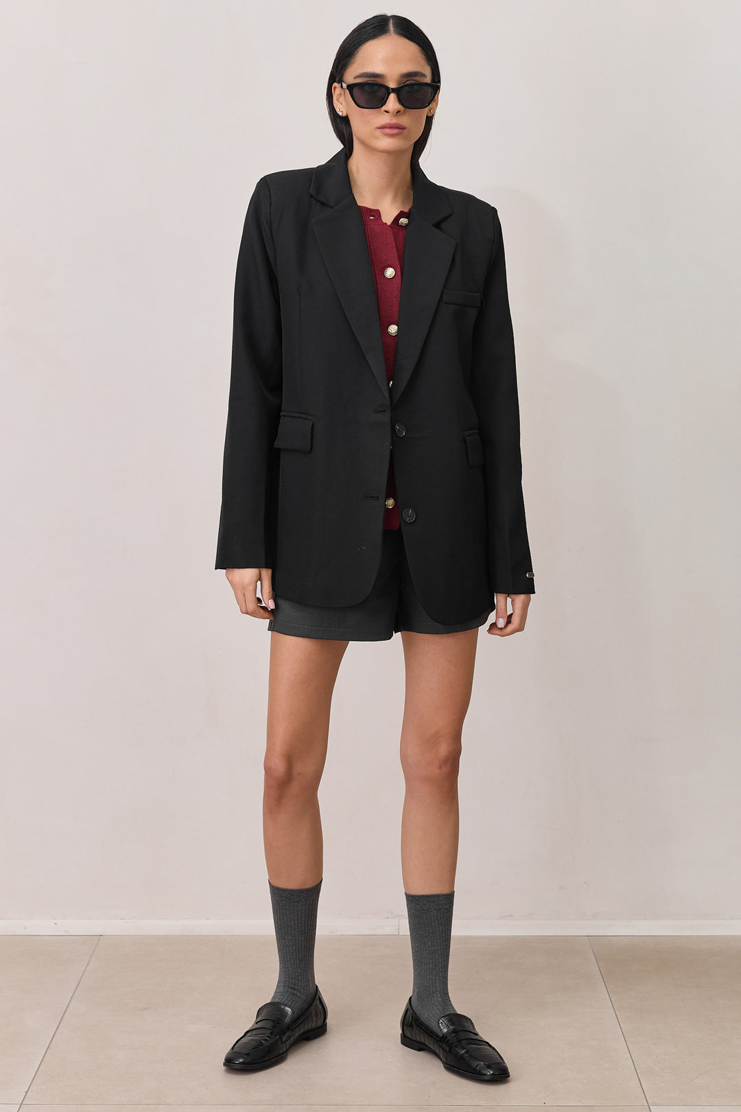 בלייזר מחויט קונור בשילוב לייבל מתכת | שחור