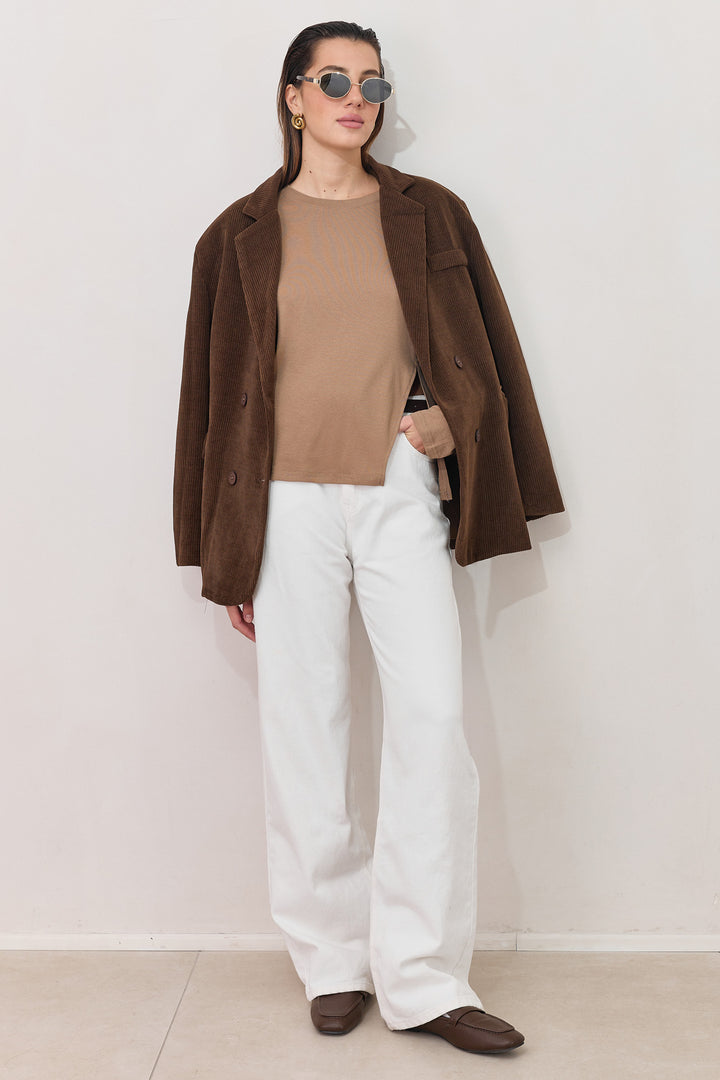 חולצת אדמונד שסע צידי | חום