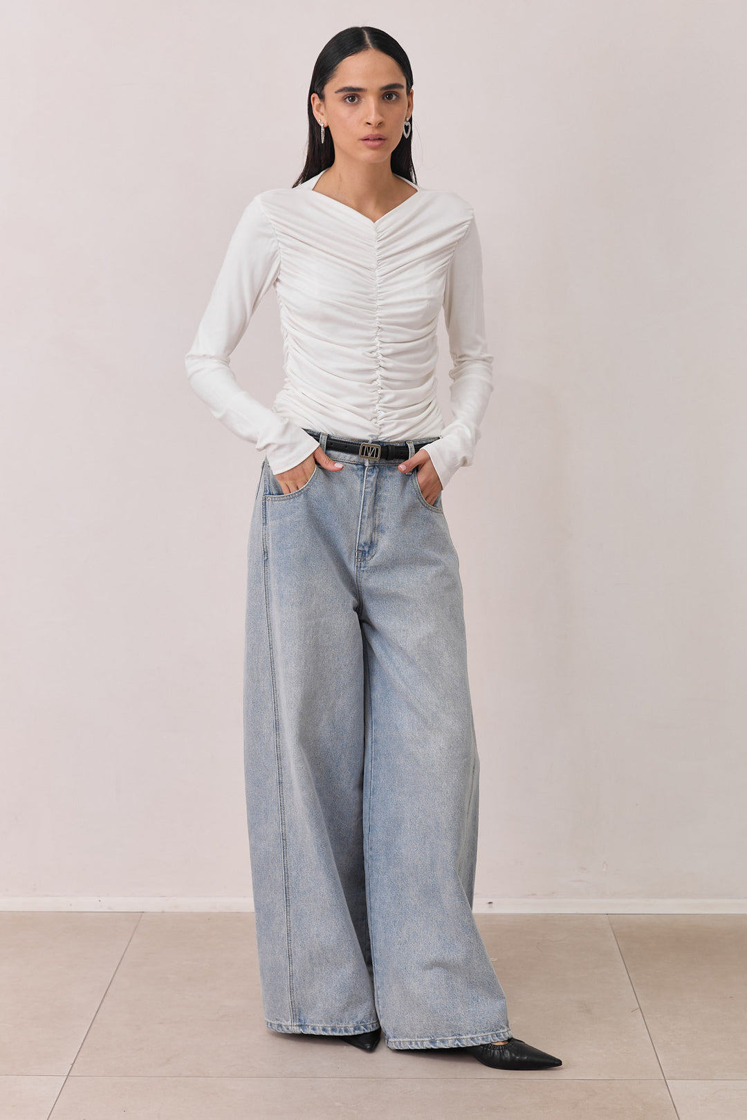 חולצת ויטוריו בשילוב כיווצים | לבן