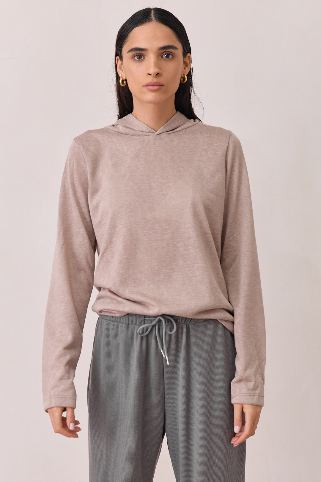 חולצת קפוצ'ון הנרי שקפקפה שרוולי כפפה | מוקה