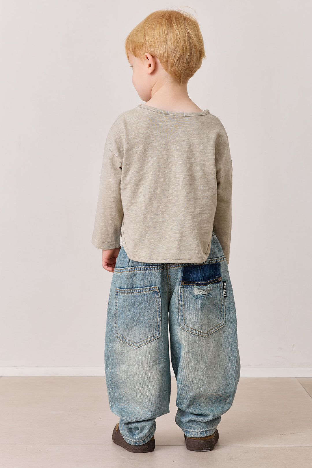 טי שירט שרוול ארוך בסיומת מעוגלת | בז'