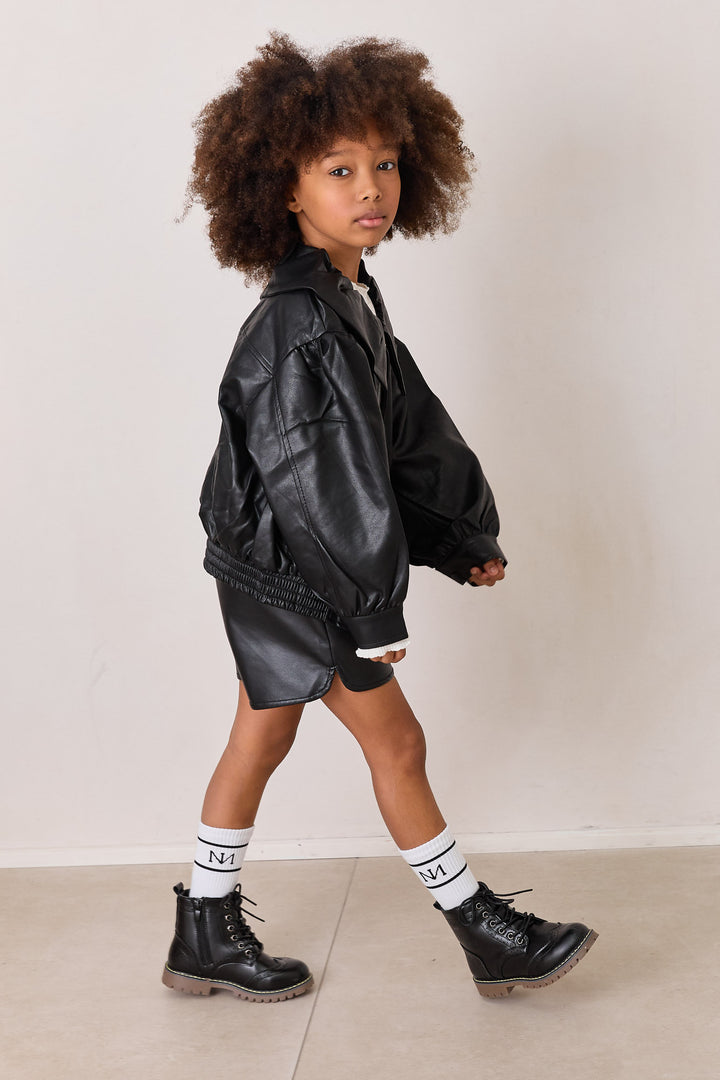 ג'קט דמוי עור אוברסייז עם צווארון מלמלה | שחור