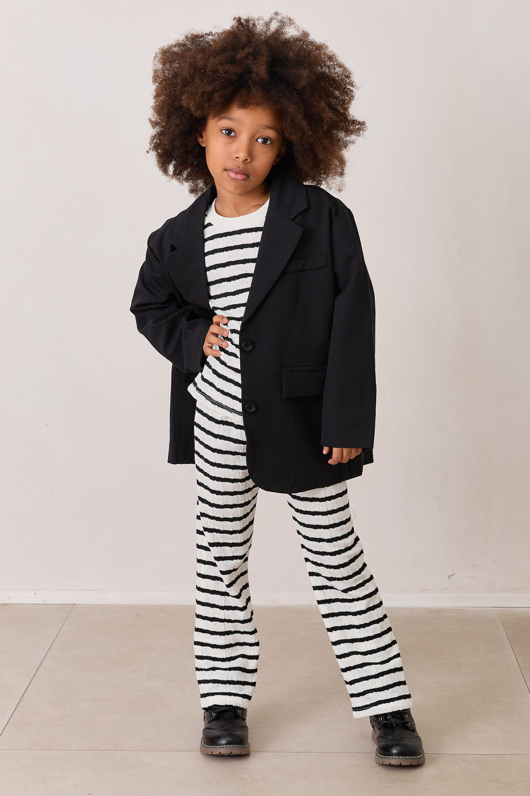 חליפת פסים טי שירט ומכנסיים | לבן/שחור