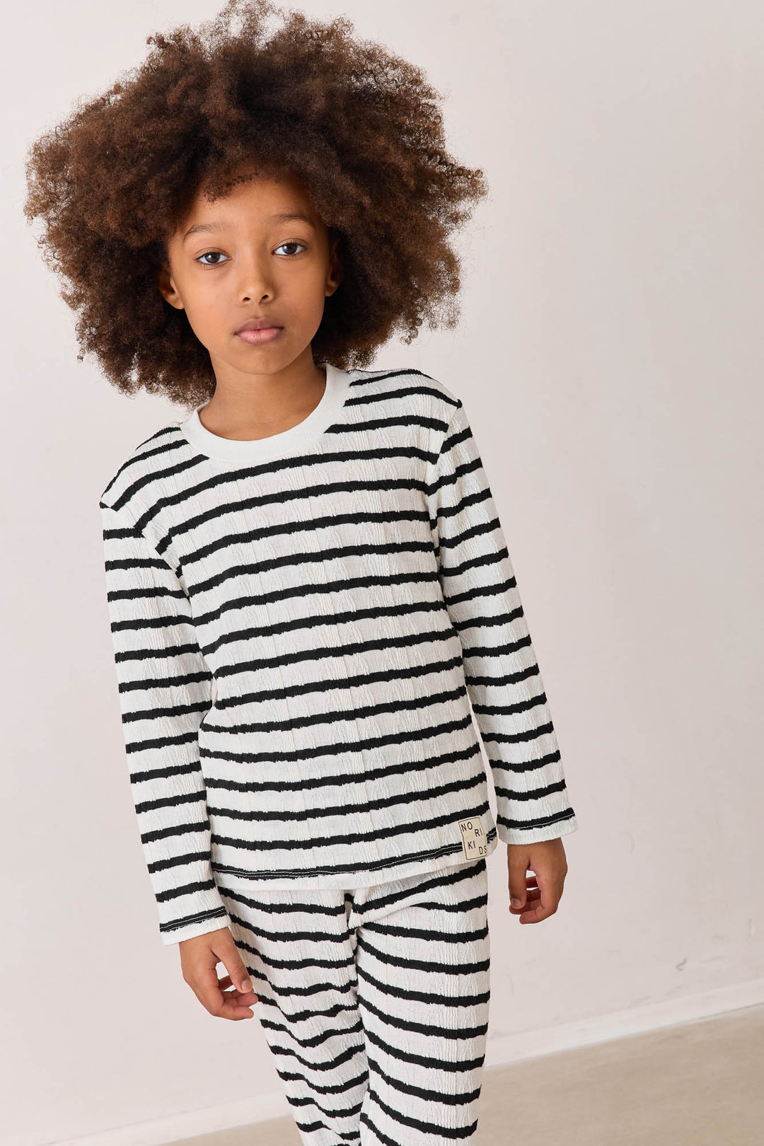 חליפת פסים טי שירט ומכנסיים | לבן/שחור