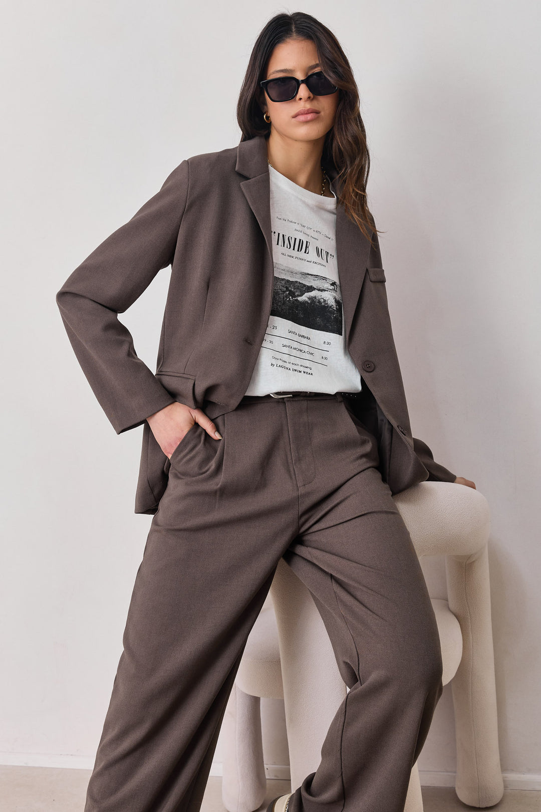 מכנסיים מחויטים אנאיס גזרה ישרה | חום כהה