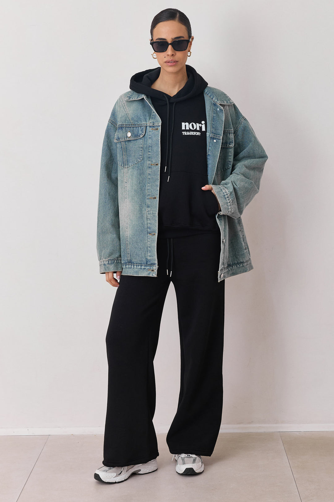 מכנסי פוטר סאם גזרה רחבה | שחור