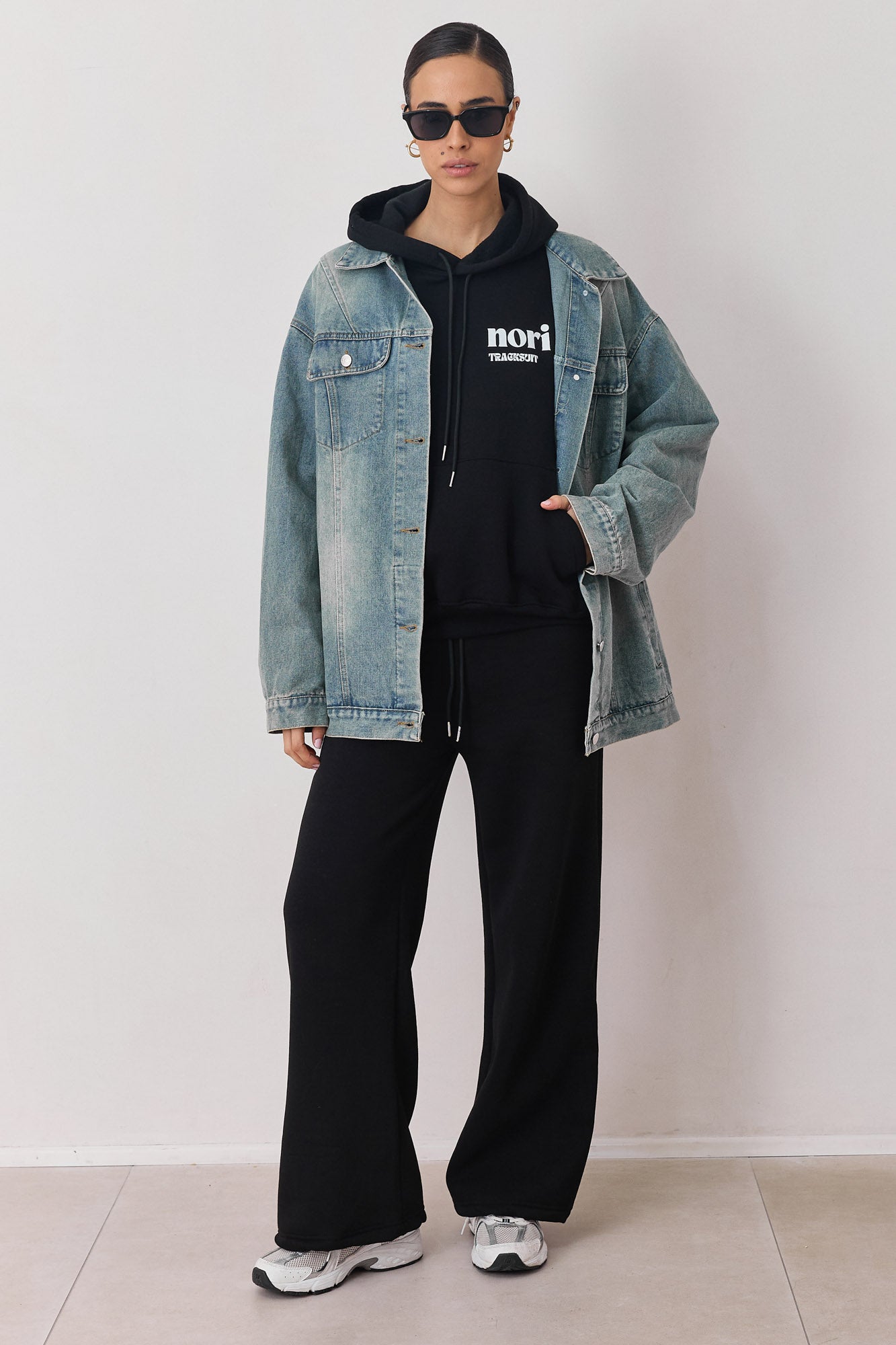 מכנסי פוטר סאם גזרה רחבה | שחור