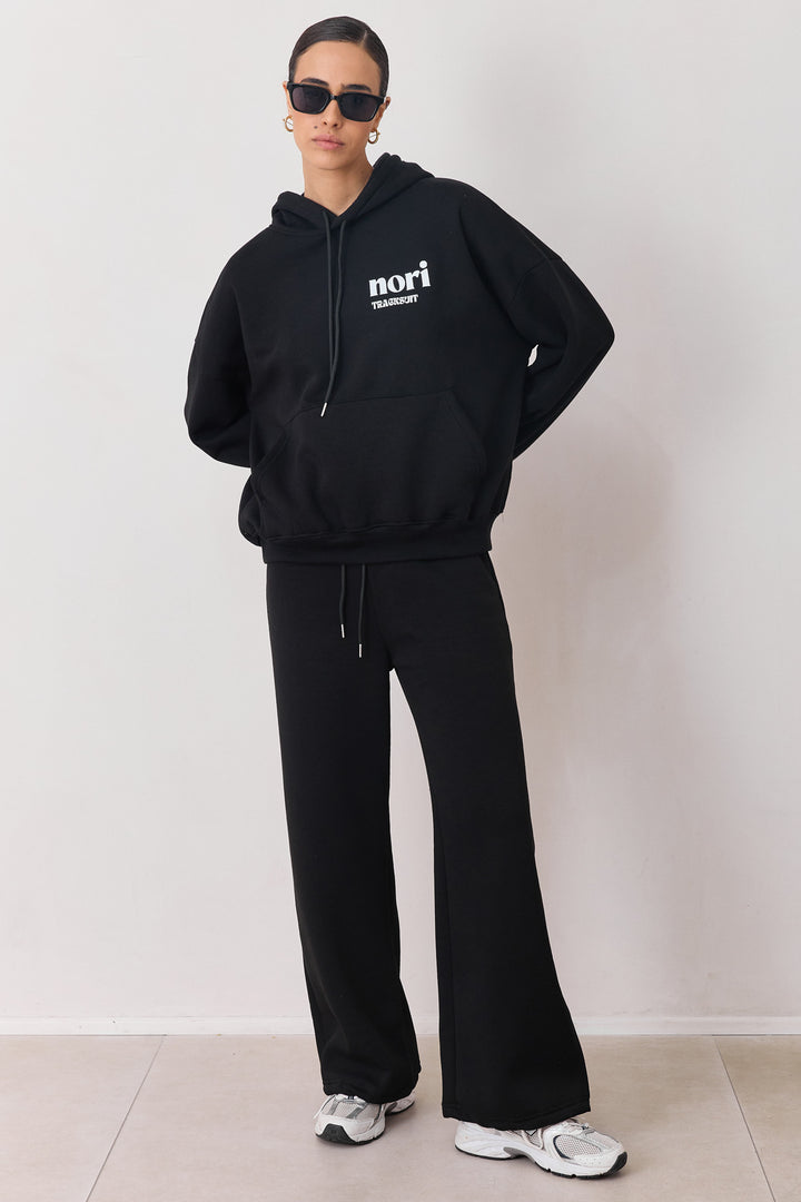 מכנסי פוטר סאם גזרה רחבה | שחור