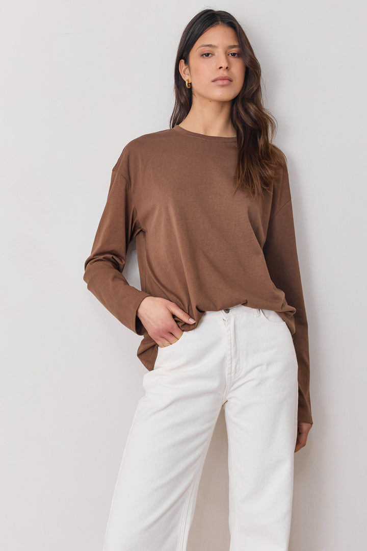 טי שירט בייסיק מדיסון שרוול ארוך | חום