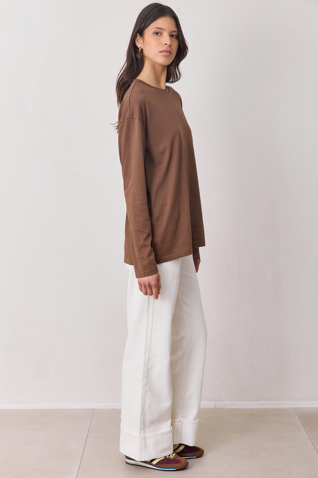 טי שירט בייסיק מדיסון שרוול ארוך | חום