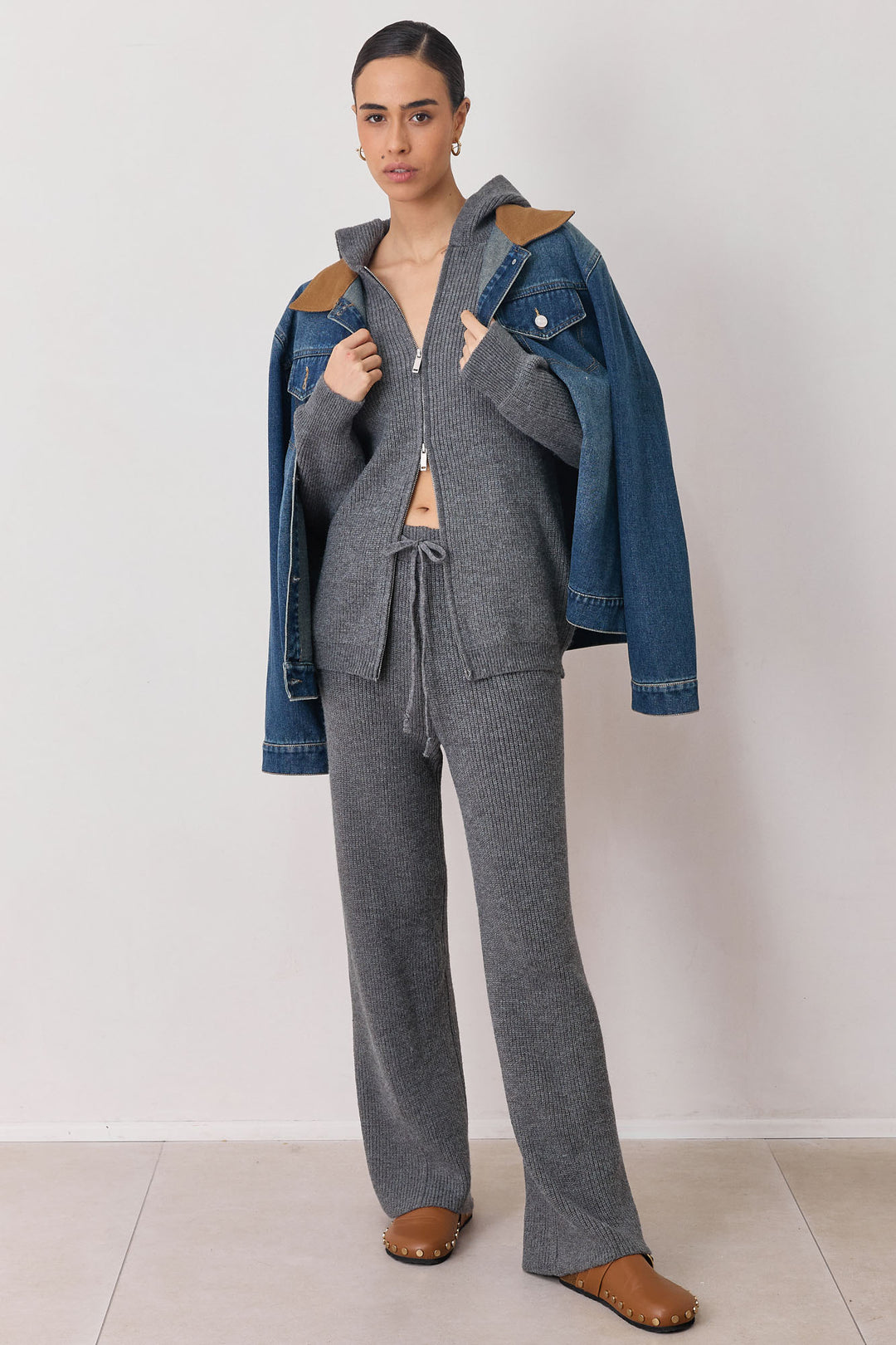 סריג קפוצ'ון קורין בשילוב רוכסן | אפור כהה