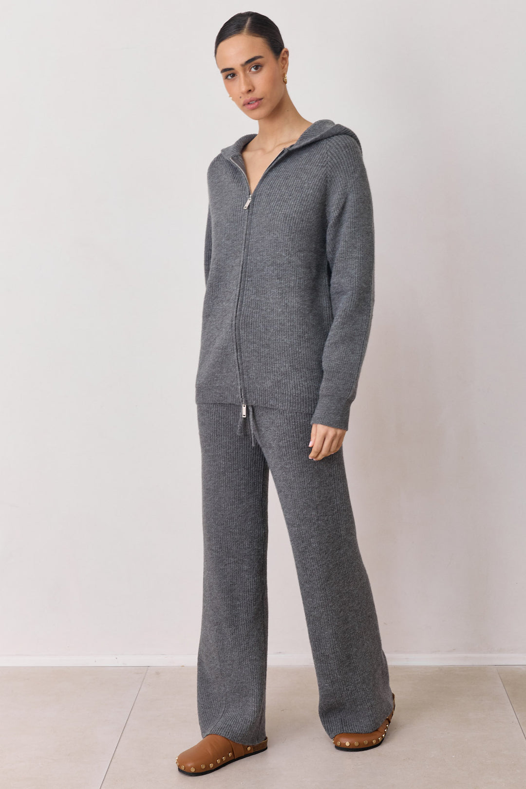 סריג קפוצ'ון קורין בשילוב רוכסן | אפור כהה