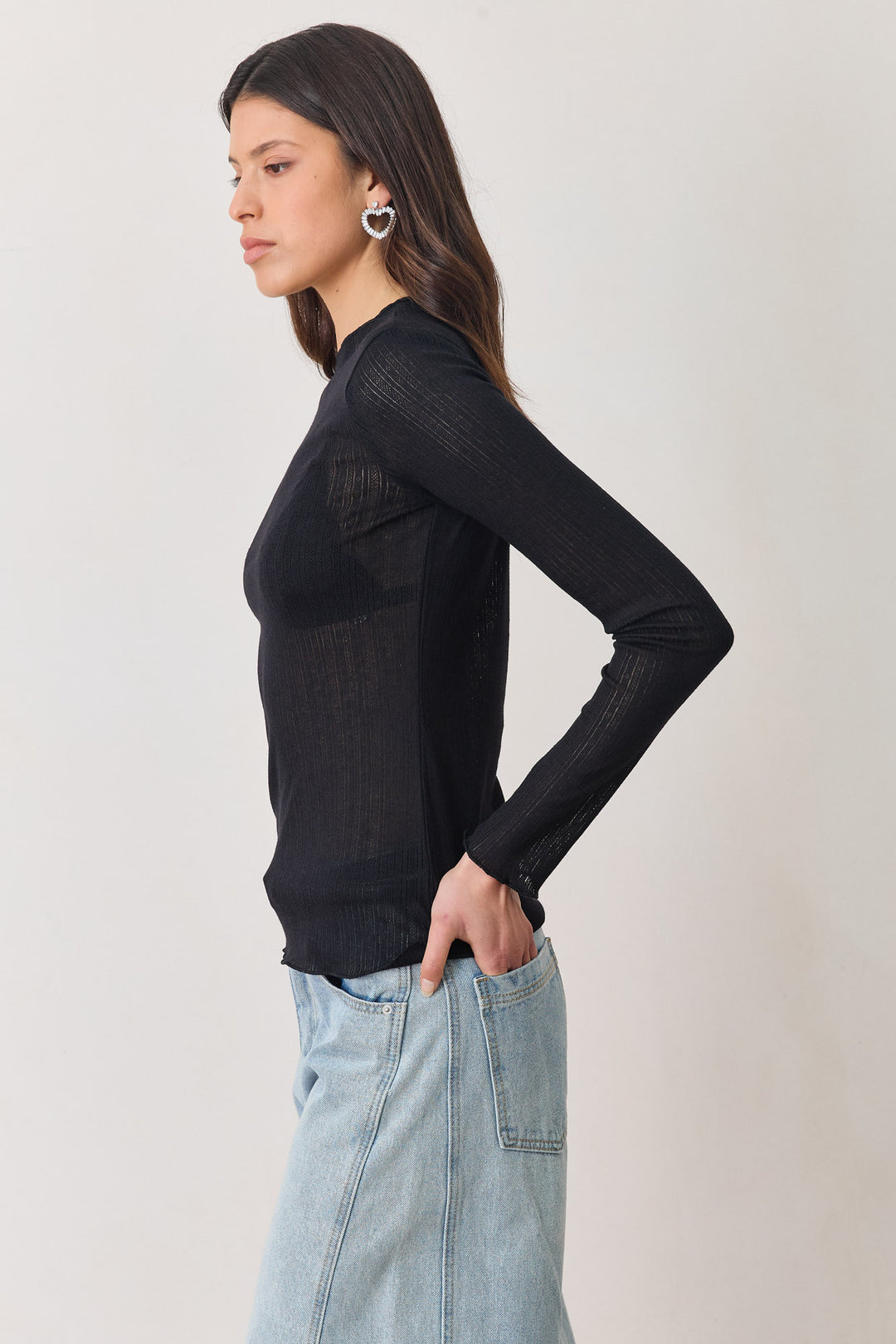 חולצת מינדי בד שקפקף עם טקסטורה | שחור