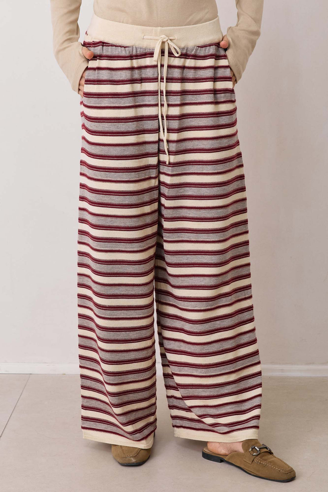 מכנסי סריג ג'ונס סטרייפס גזרה רחבה | חום