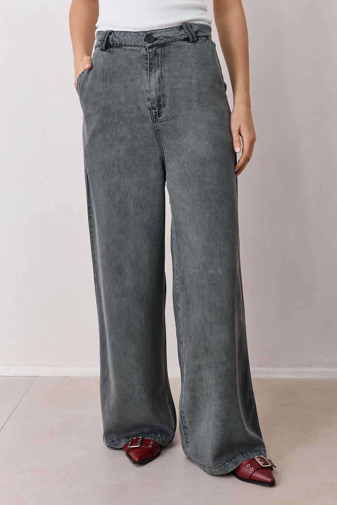 מכנסי ג'ינס אלקטרה גזרה רחבה | אפור