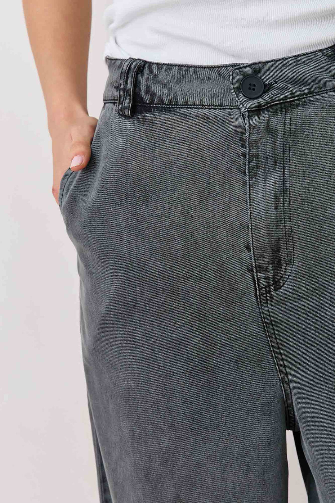 מכנסי ג'ינס אלקטרה גזרה רחבה | אפור