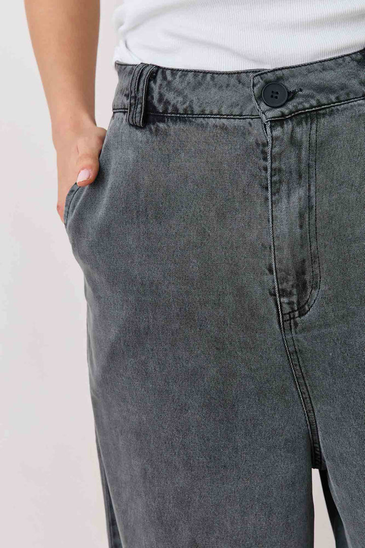 מכנסי ג'ינס אלקטרה גזרה רחבה | אפור