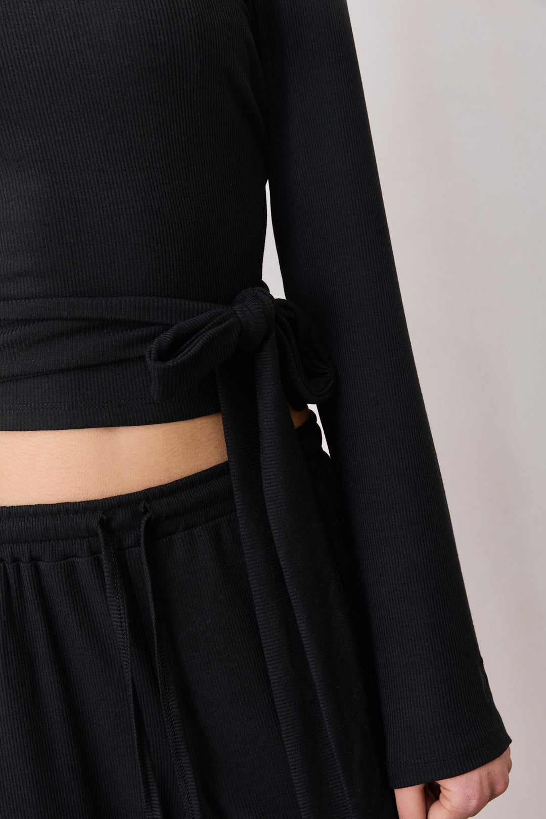 חולצת ריב מייקי קשירת מותן | שחור