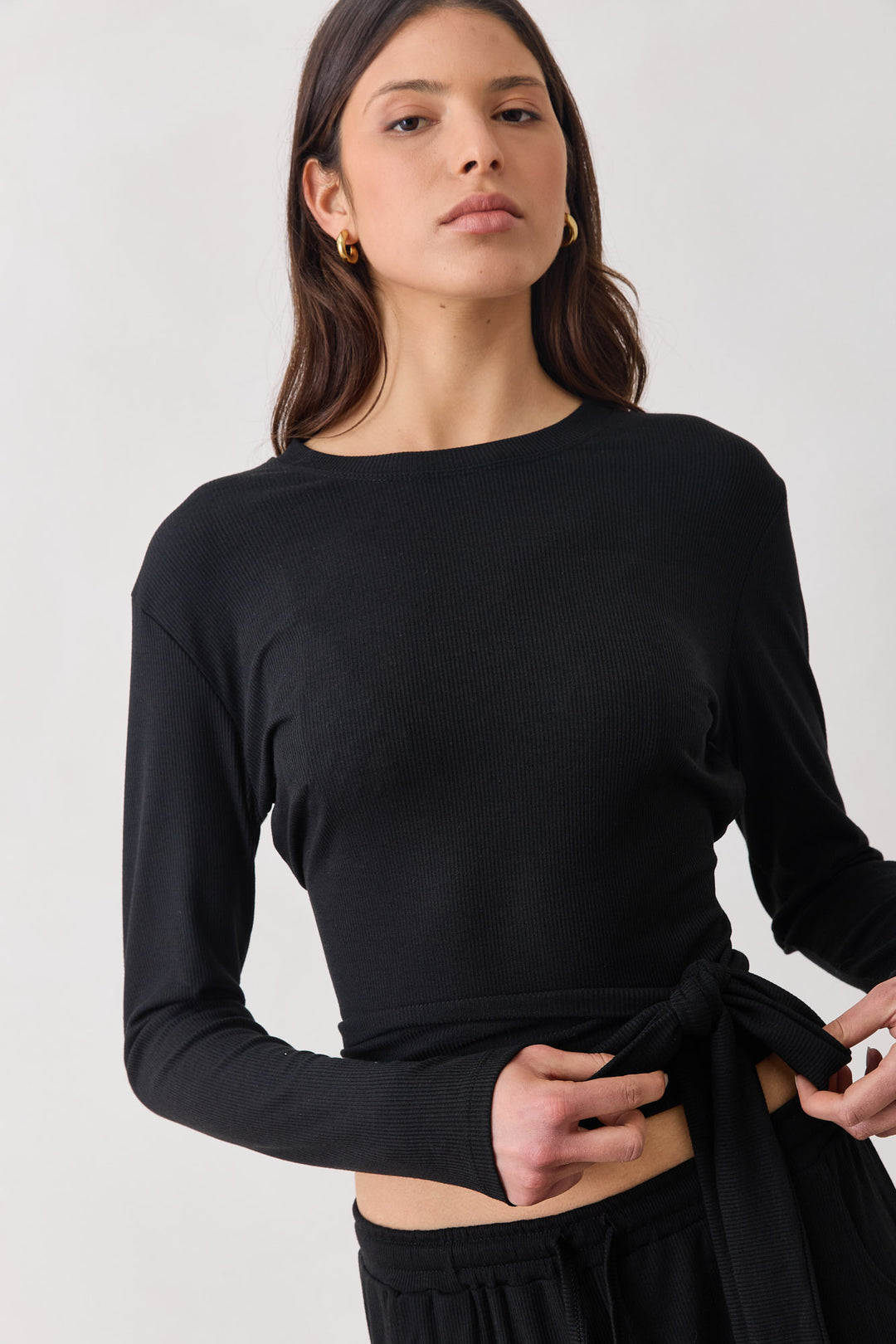 חולצת ריב מייקי קשירת מותן | שחור