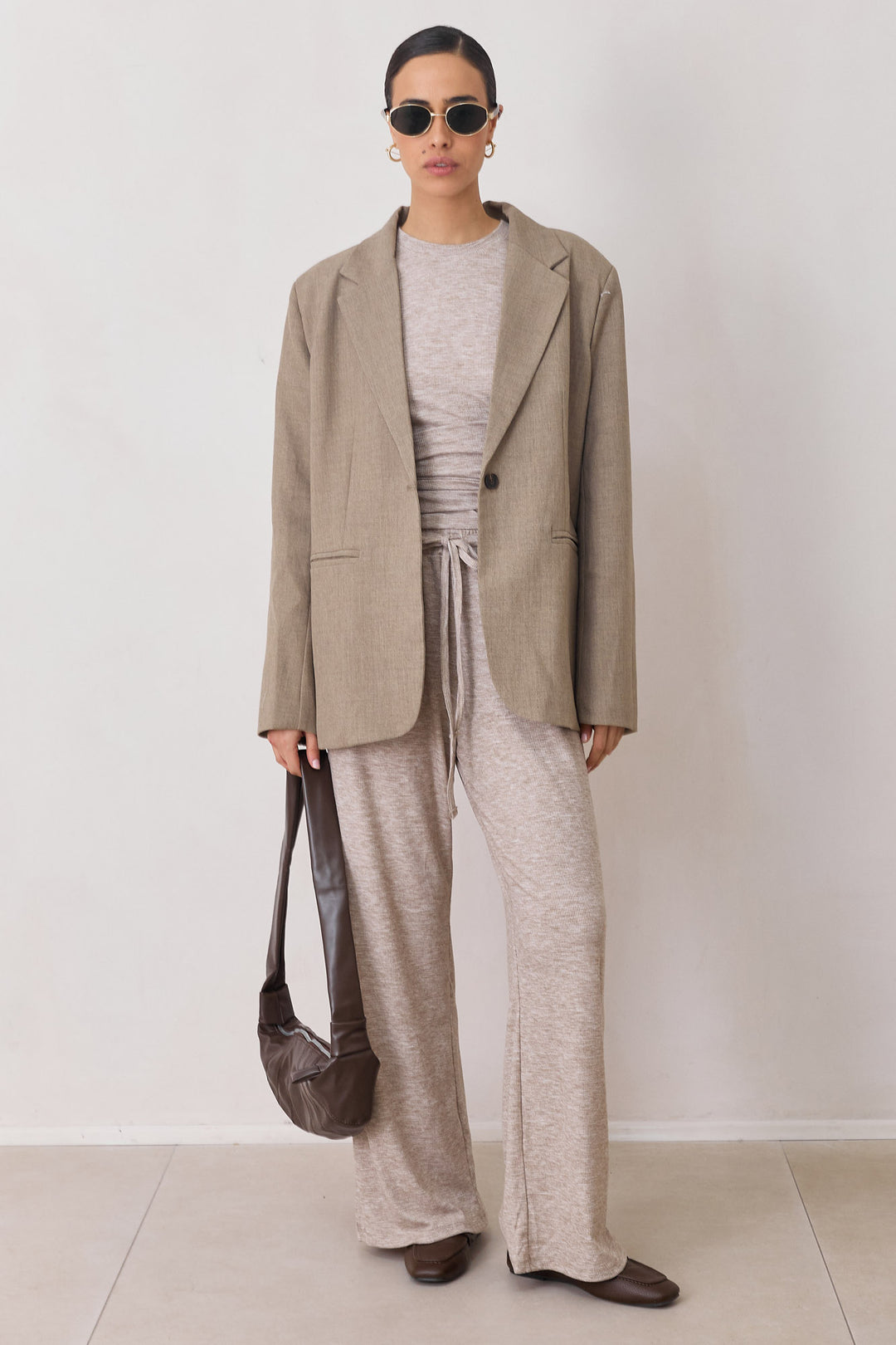 חולצת ריב מייקי קשירת מותן | מוקה